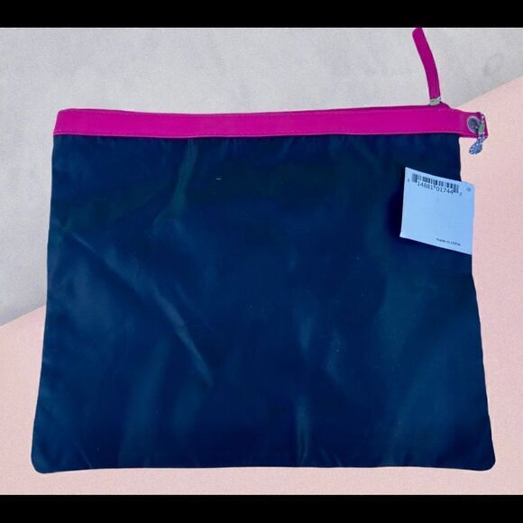 Macy's Beauty Bag Pouch Waterproof NEW WITH TAGS 12”x 9”. - Picture 4 of 5